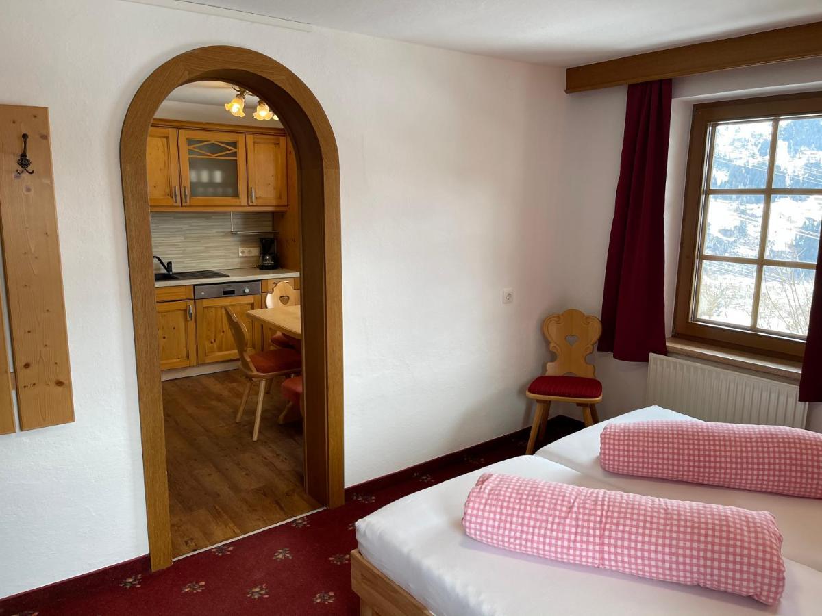 Der Waidachhof Zillertal Apartman Hainzenberg Kültér fotó
